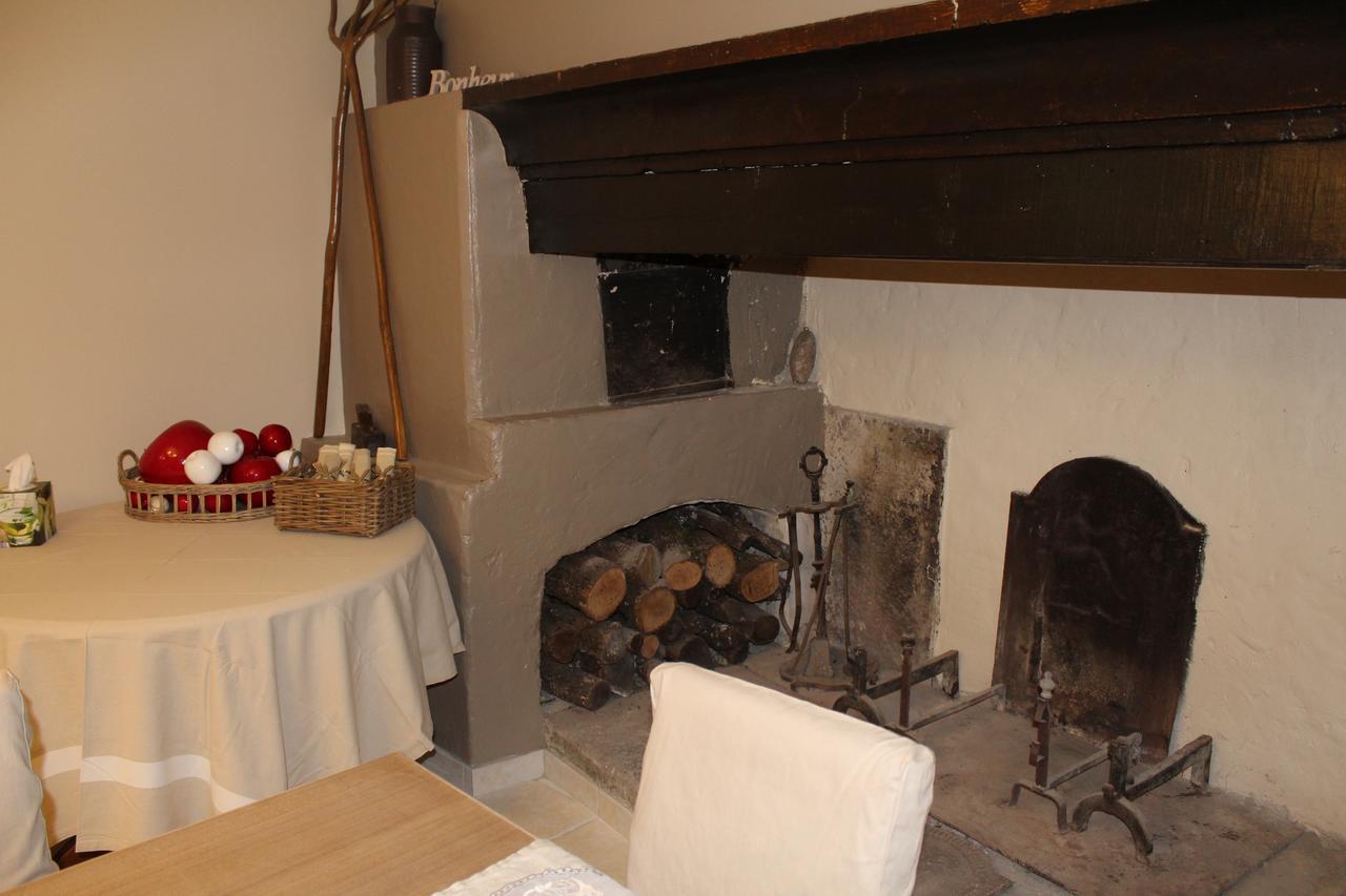 Auberge De Pachoquin Meounes-les-Montrieux Eksteriør billede