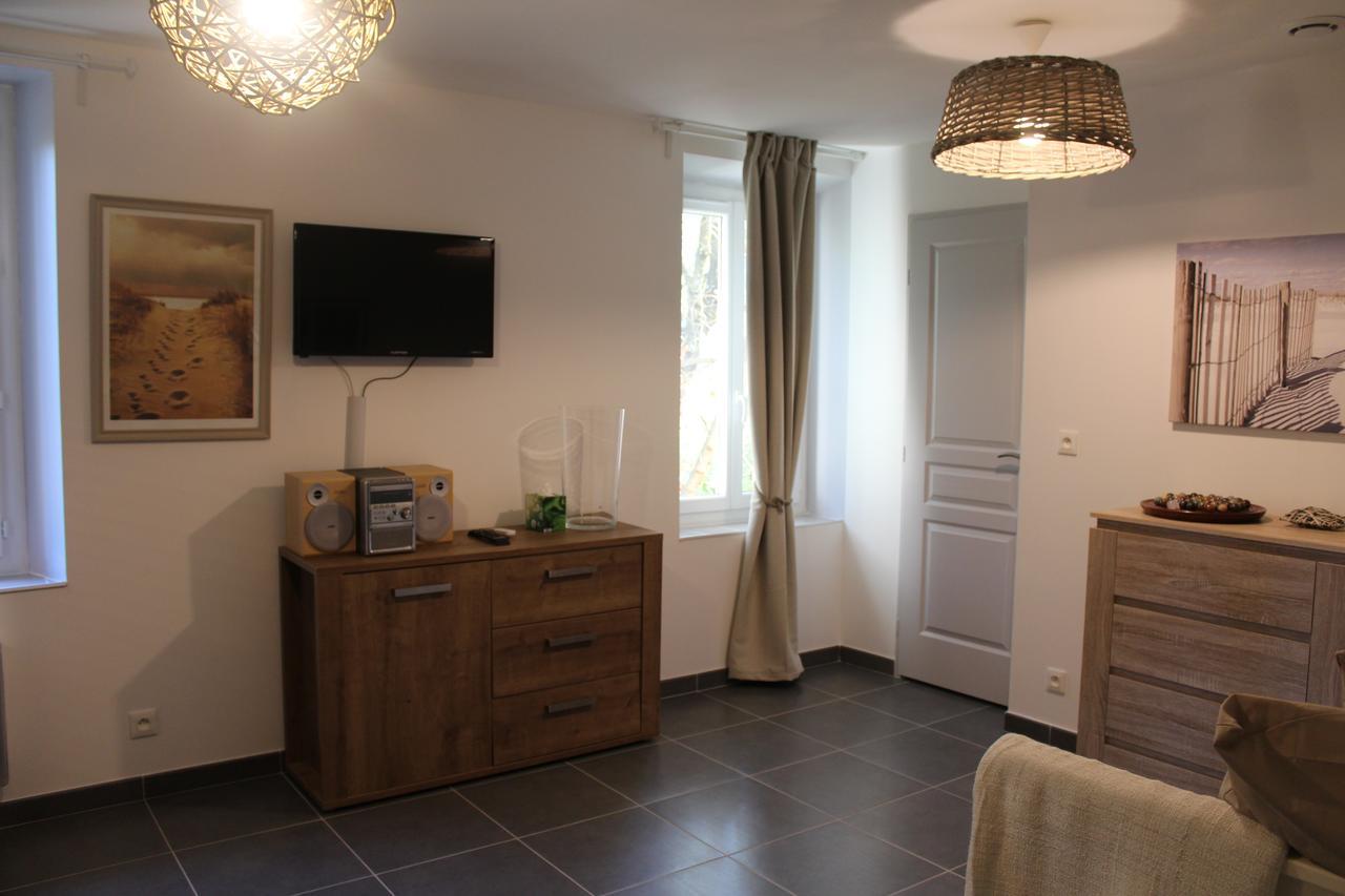 Auberge De Pachoquin Meounes-les-Montrieux Eksteriør billede