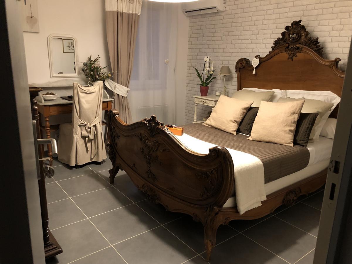 Auberge De Pachoquin Meounes-les-Montrieux Eksteriør billede