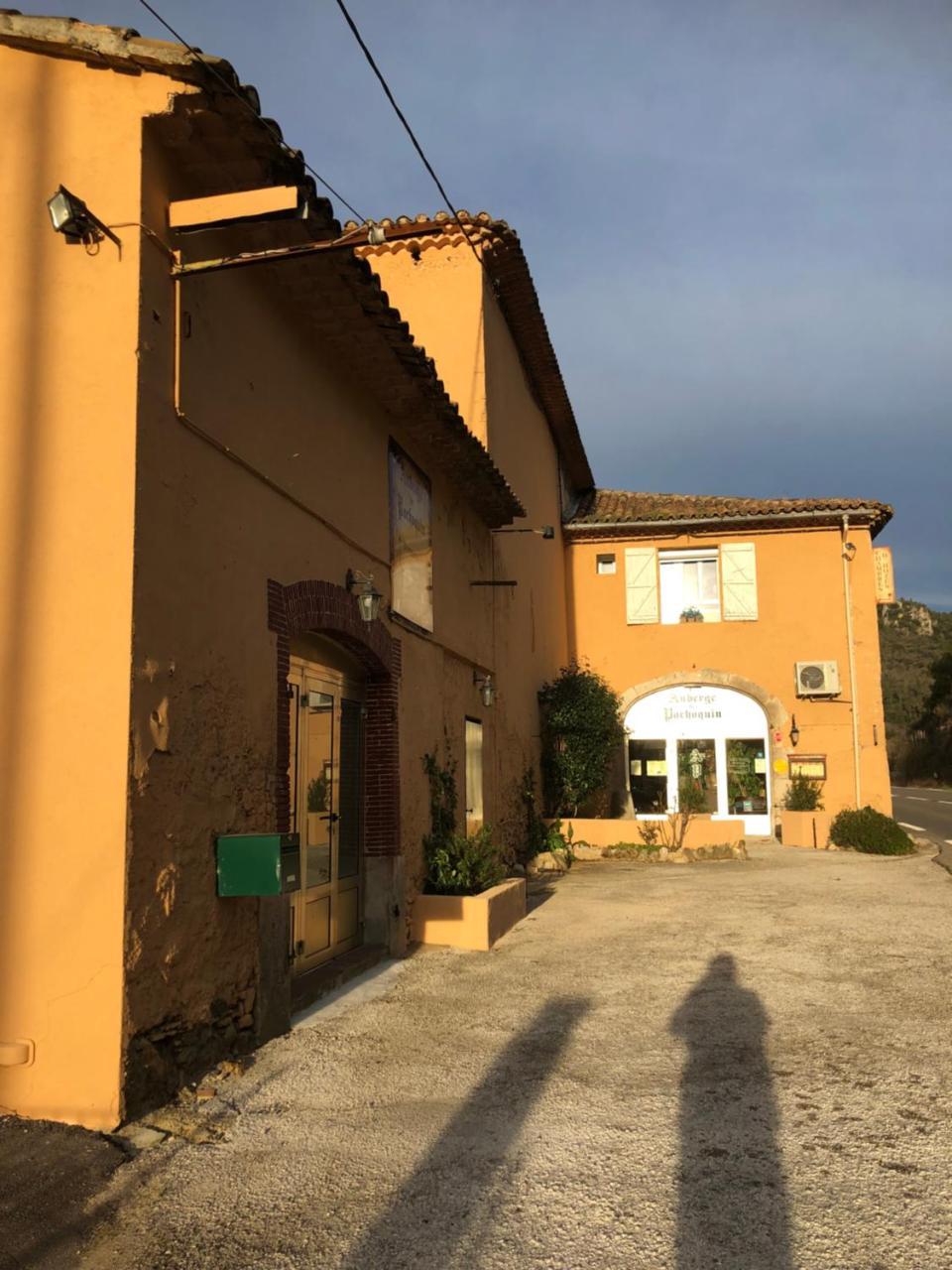 Auberge De Pachoquin Meounes-les-Montrieux Eksteriør billede
