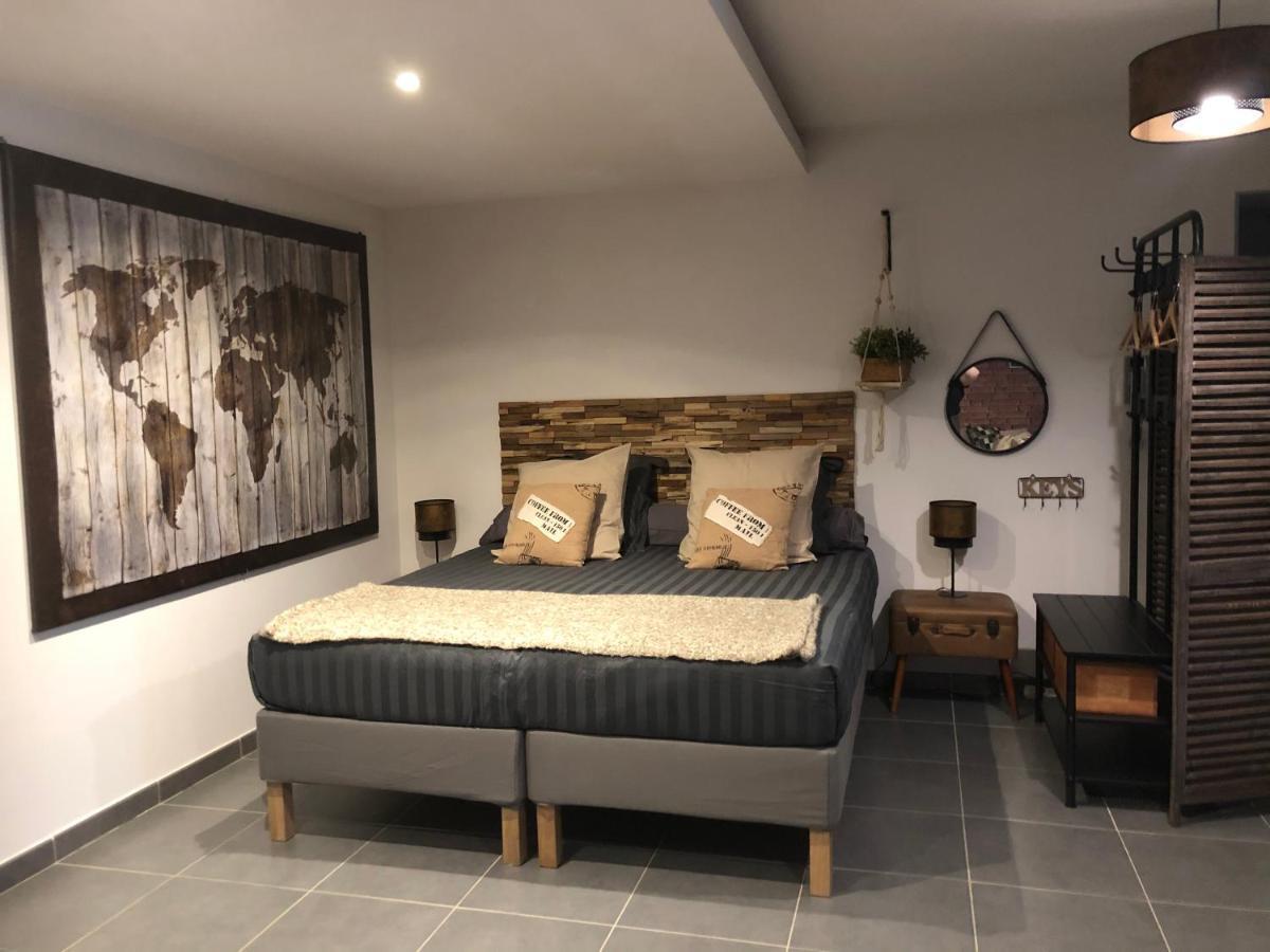 Auberge De Pachoquin Meounes-les-Montrieux Eksteriør billede